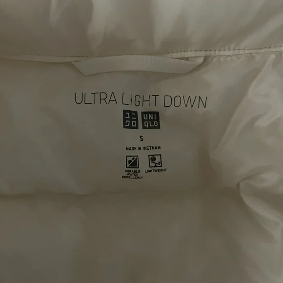 Women's Uniqlo Cream Down Jacket - Picture 5 of 7